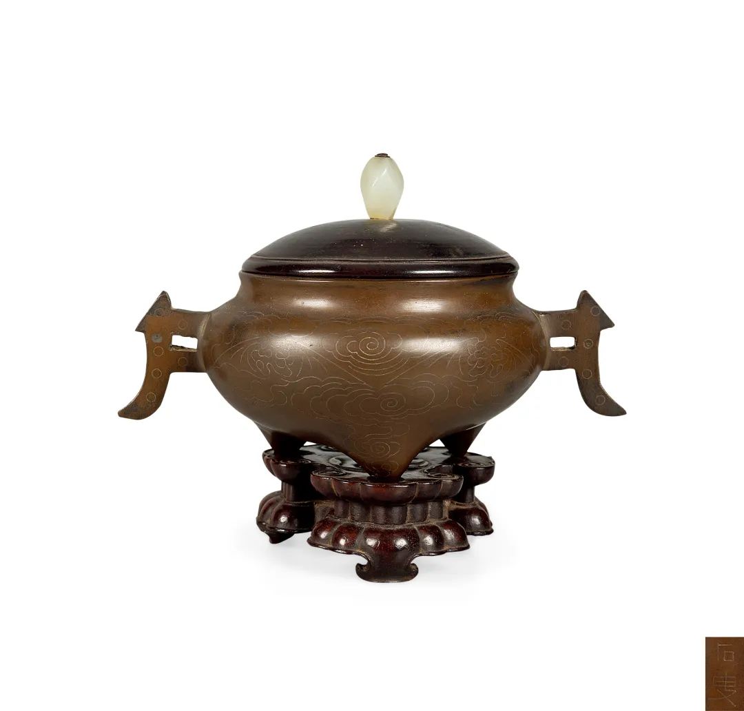 Lot.434  明末  石叟款銅錯(cuò)銀戟耳爐（附原座、連蓋）