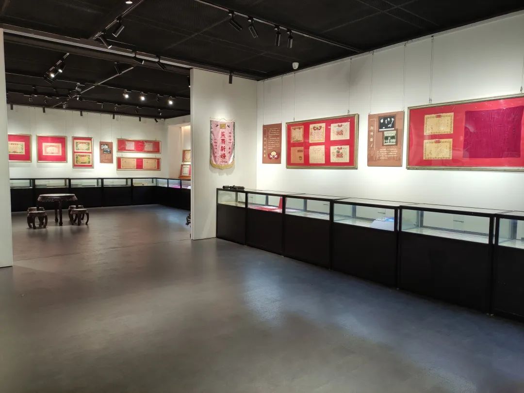 預告|百年婚書展明日開展，一起相約花地灣古玩城！