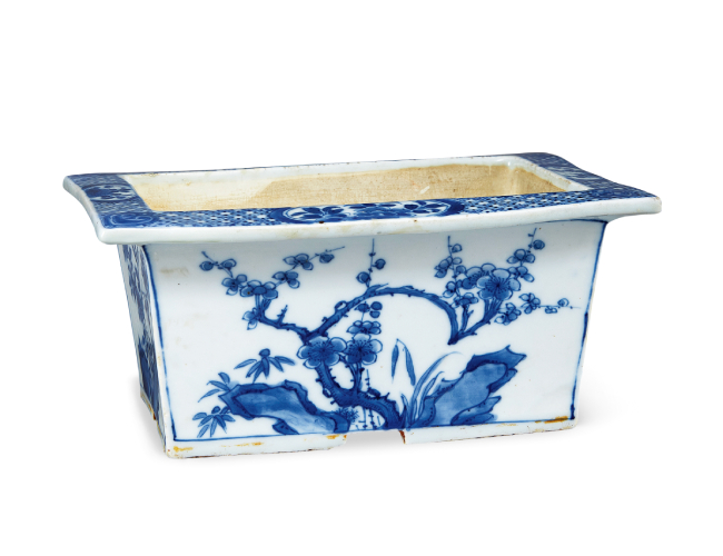 清康熙  青花梅竹爭春圖花盆