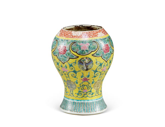 清康熙  五彩加粉彩蓮?fù)袌F(tuán)鶴紋花觚