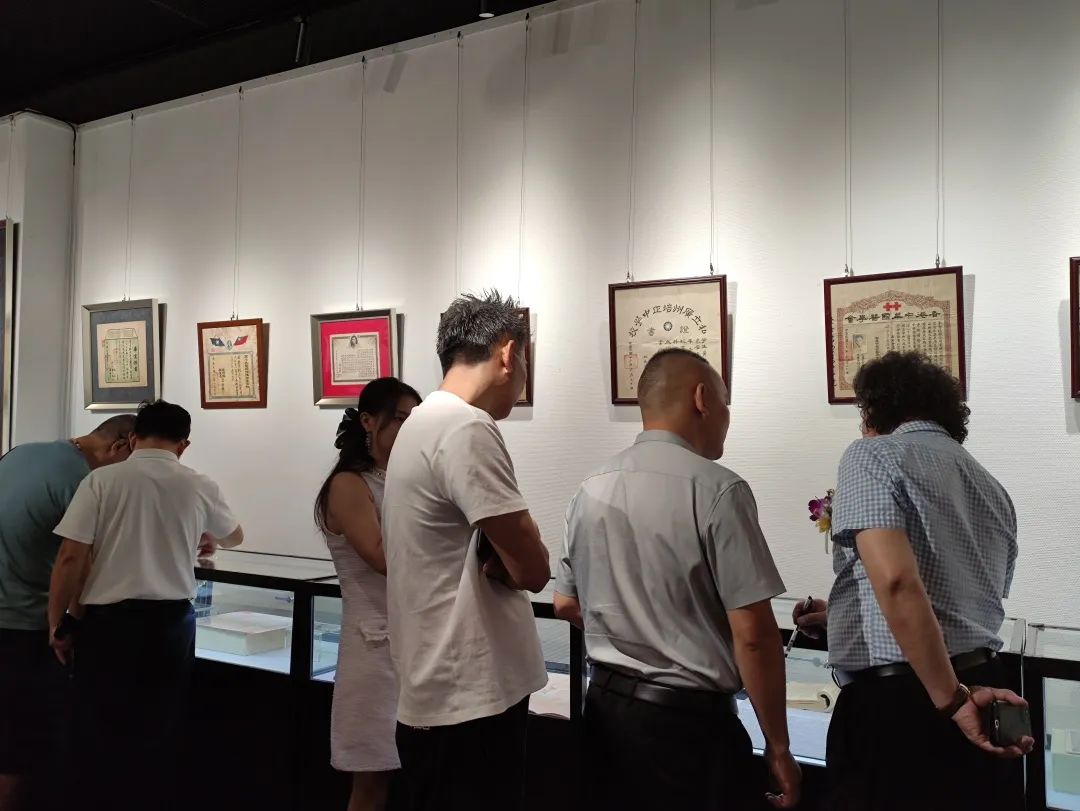 花地灣紙品交流會(huì)今日盛大啟幕！交流會(huì)還有一天，快來相約花地灣古玩城