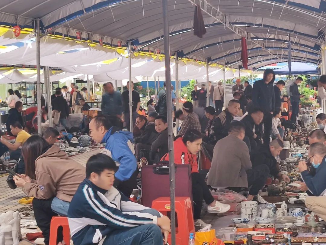 花地灣交流會(huì)、花地藝拍秋拍在廣州花地灣古玩城順利舉辦