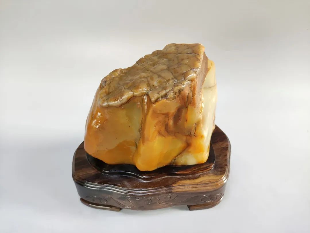 廣州花地灣石博會(huì)“名家名石精品展”金獎(jiǎng)美石一覽 廣州花地灣石博會(huì)“名家名石精品展”金獎(jiǎng)美石一覽